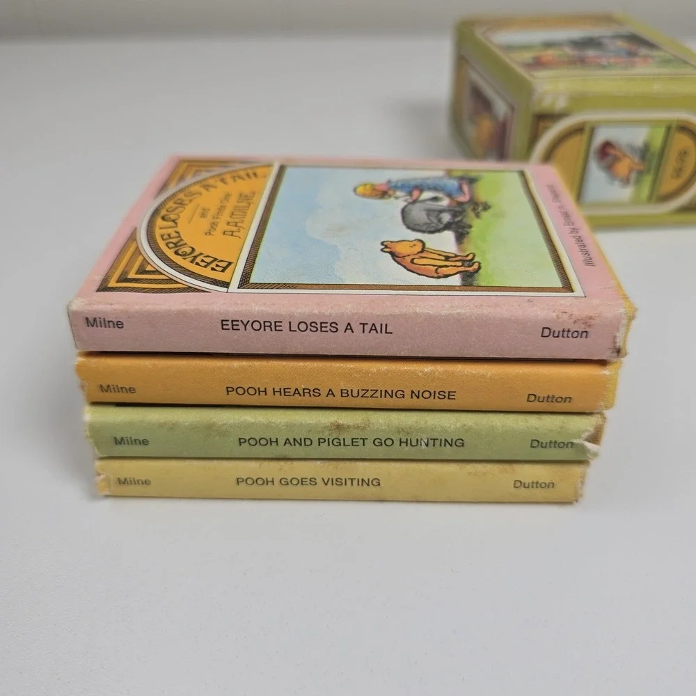 Vintage Winnie the Pooh Miniature Book Boxed Set 4 Milne 1968 HC w/ Sleeve